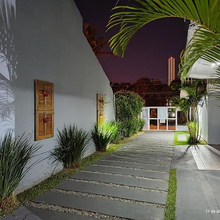 Residencial Bernardo, Meia Quadra Do Trapiche ฟลอเรียนอโปลิส ภายนอก รูปภาพ