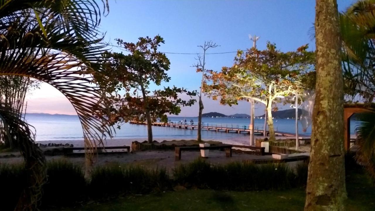 Residencial Bernardo, Meia Quadra Do Trapiche ฟลอเรียนอโปลิส ภายนอก รูปภาพ