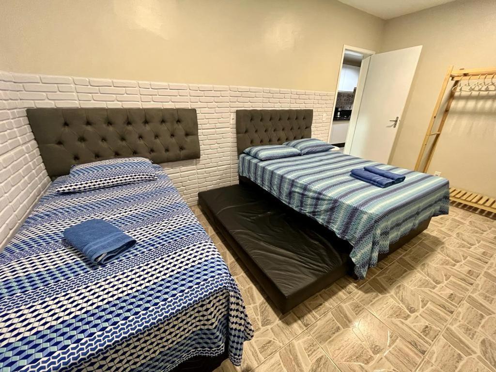 Residencial Bernardo, Meia Quadra Do Trapiche ฟลอเรียนอโปลิส ภายนอก รูปภาพ