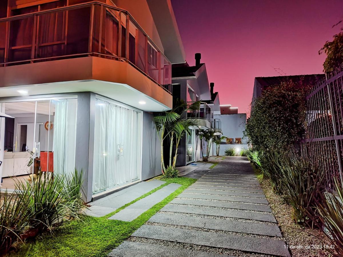 Residencial Bernardo, Meia Quadra Do Trapiche ฟลอเรียนอโปลิส ภายนอก รูปภาพ